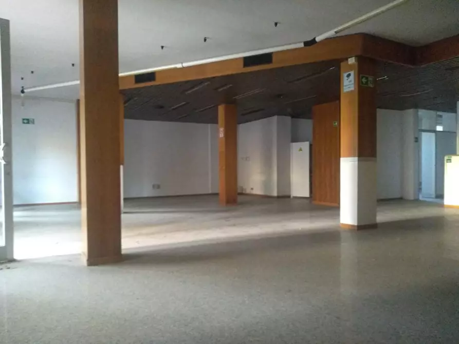 locale commerciale in vendita a Vinci in zona Spicchio