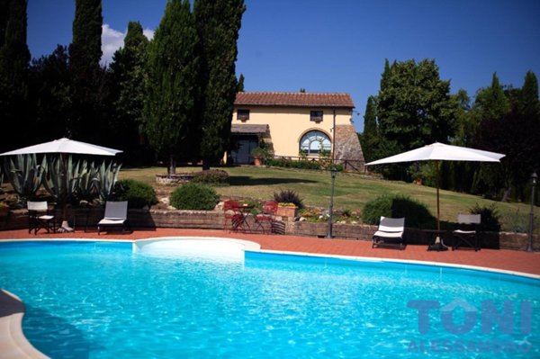 casa indipendente in vendita a Vinci