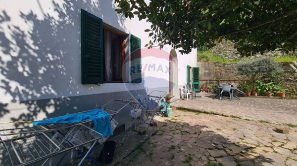 casa indipendente in vendita a Vinci in zona Vitolini