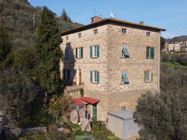 casa indipendente in vendita a Vinci