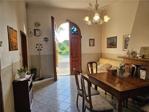 casa indipendente in vendita a Vinci