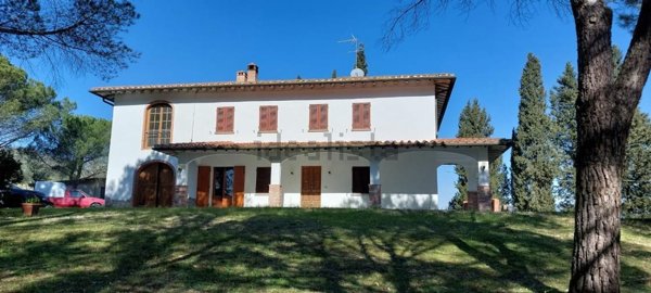 casa indipendente in vendita a Vinci