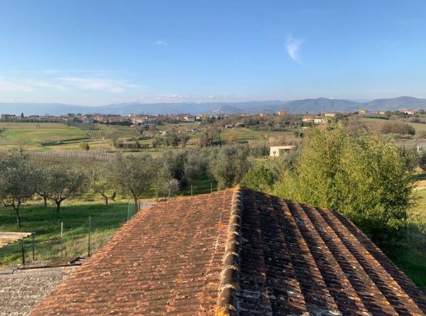 casa indipendente in vendita a Vinci