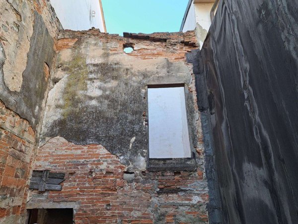 intera palazzina in vendita a Vinci in zona Spicchio