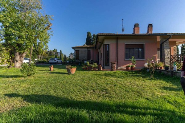 casa indipendente in vendita a Vinci in zona Sovigliana