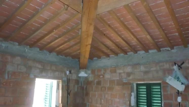 casa indipendente in vendita a Vinci