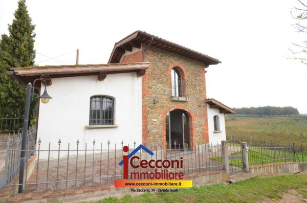 casa indipendente in vendita a Vinci