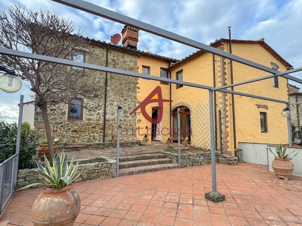 casa indipendente in vendita a Vinci
