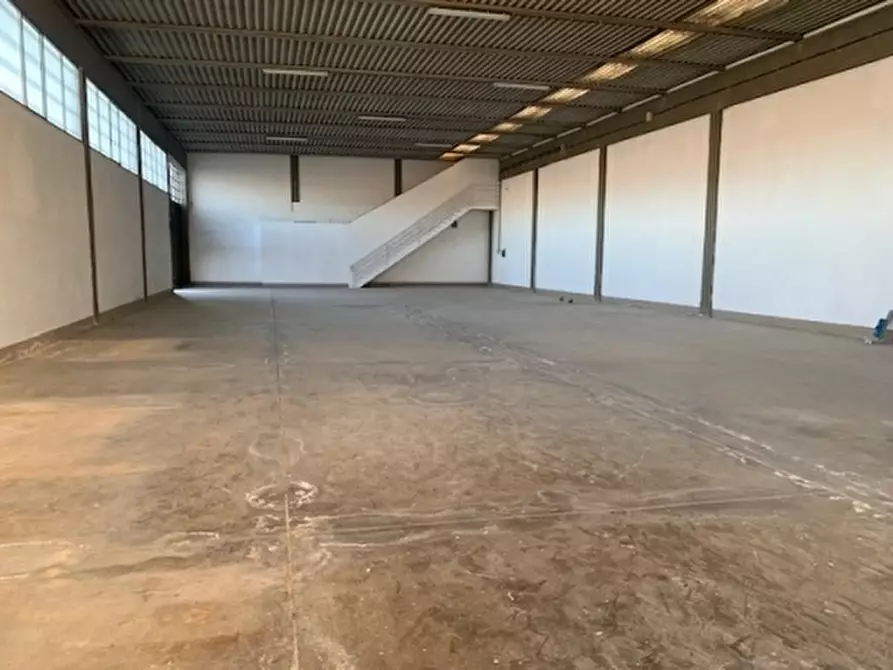 capannone in vendita a Vinci in zona Mercatale