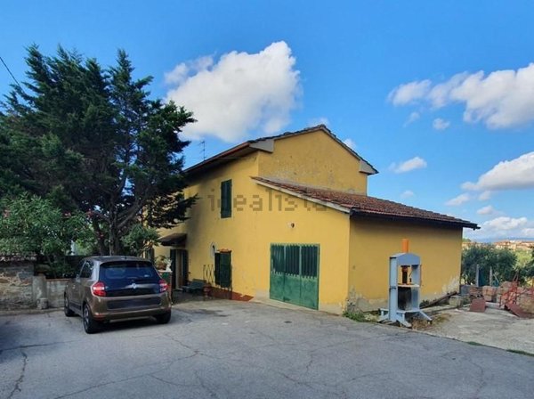 casa indipendente in vendita a Vinci