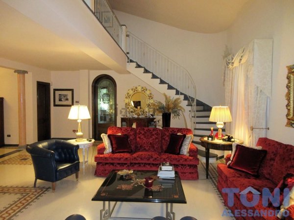 casa indipendente in vendita a Vinci in zona Spicchio