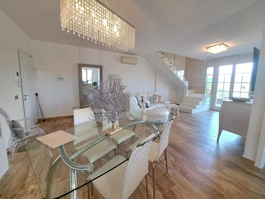 casa indipendente in vendita a Vinci in zona Toiano