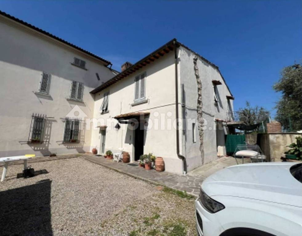 appartamento in vendita a Vinci in zona Toiano