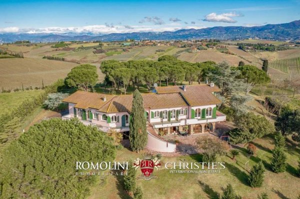 casa indipendente in vendita a Vinci