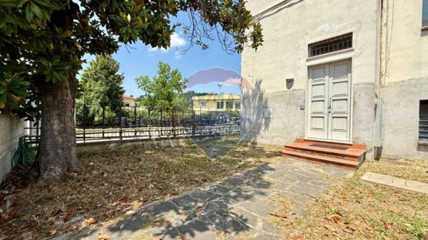 casa semindipendente in vendita a Vinci in zona Spicchio