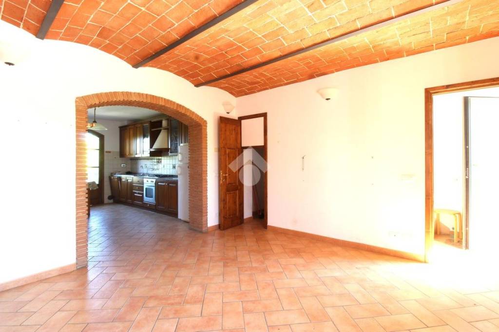 casa indipendente in vendita a Vinci in zona Toiano