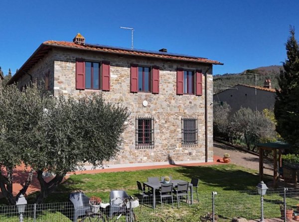 casa indipendente in vendita a Vinci in zona Faltognano