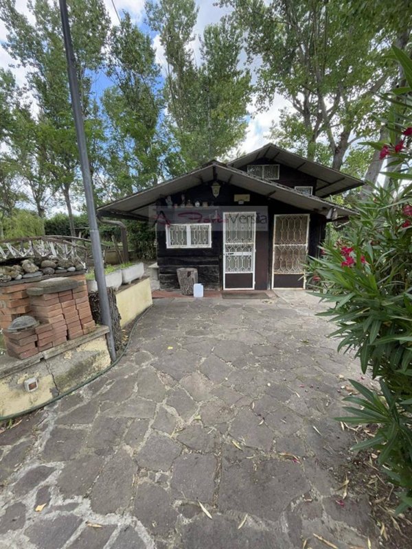 casa indipendente in vendita a Vinci