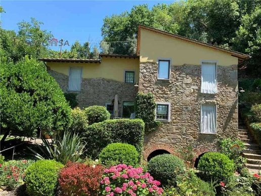 casa indipendente in vendita a Vinci