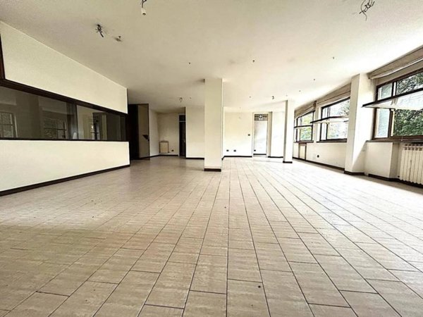 ufficio in vendita a Vinci in zona Sovigliana