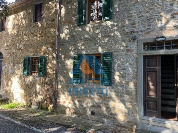 casa indipendente in vendita a Vinci in zona Faltognano