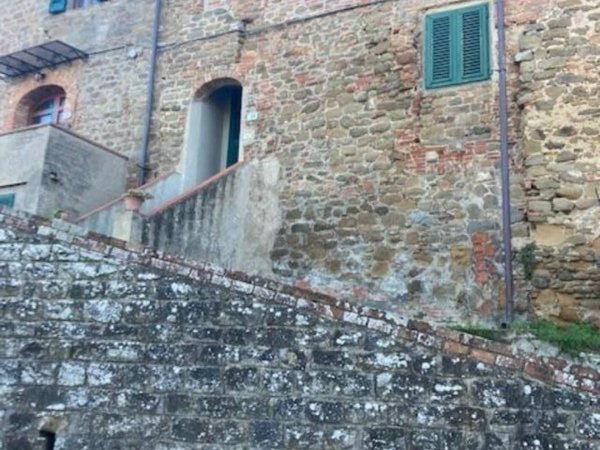 casa indipendente in vendita a Vinci