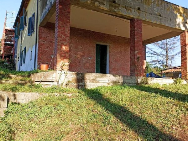 casa indipendente in vendita a Vinci in zona Apparita