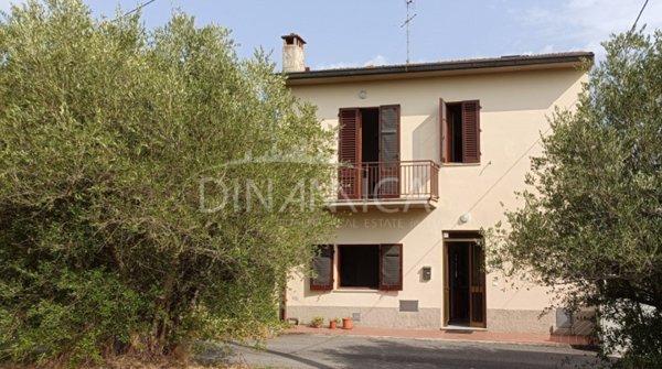 casa indipendente in vendita a Vinci