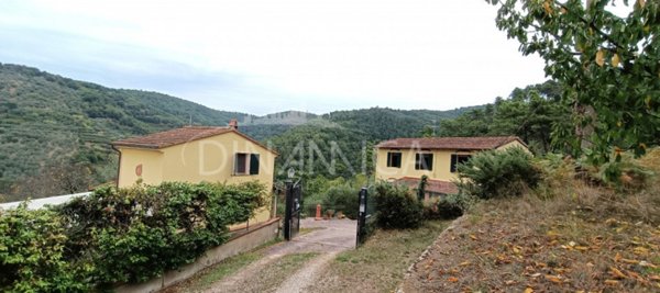 casale in vendita a Vinci