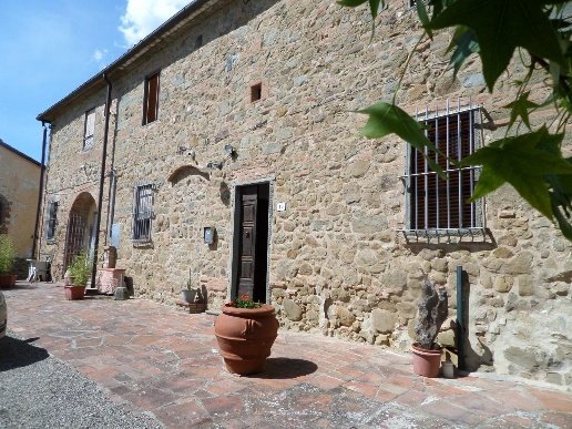 casa indipendente in vendita a Vinci