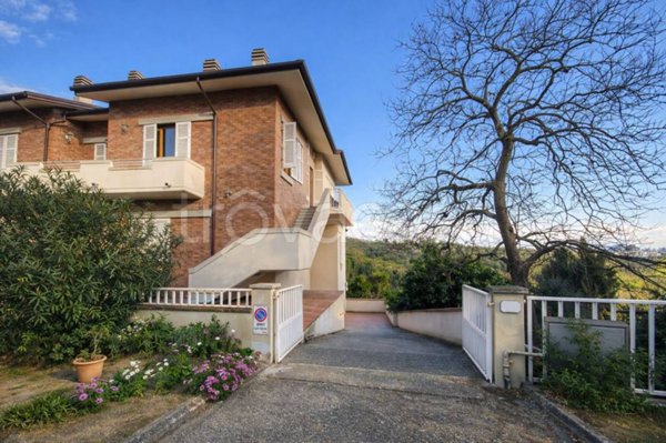 appartamento in vendita a Vinci in zona Vitolini