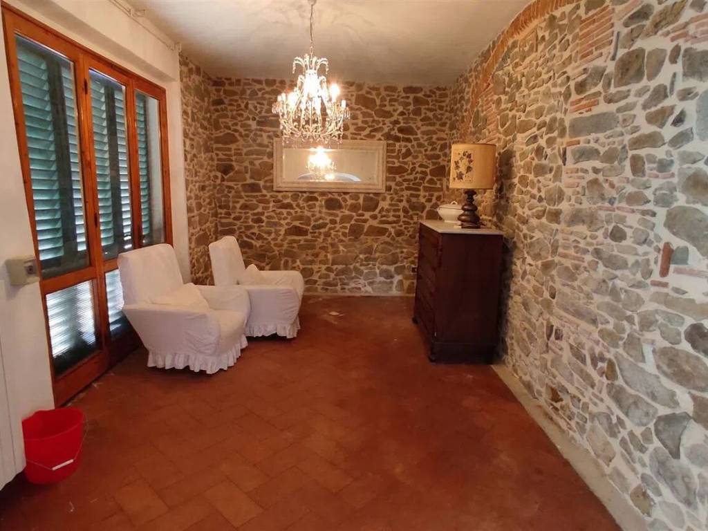 casa indipendente in vendita a Vinci in zona Faltognano