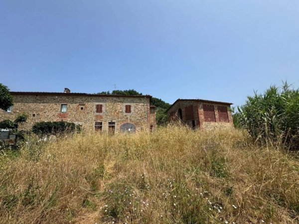 casa indipendente in vendita a Vinci