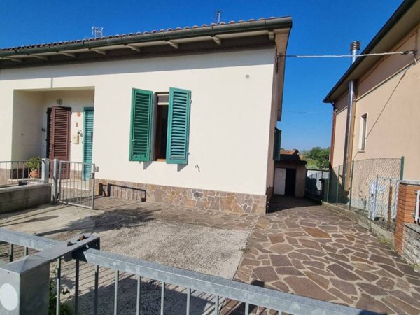 casa indipendente in vendita a Vinci