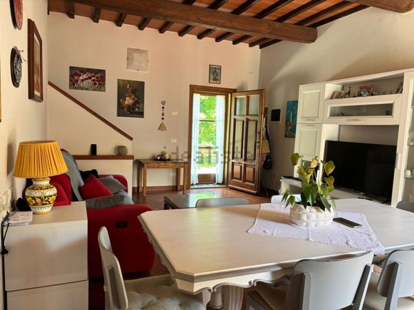 pentavano in vendita a Vinci in zona Sovigliana