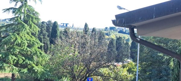 casa indipendente in vendita a Vinci