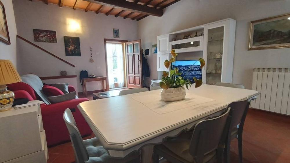 casa indipendente in vendita a Vinci in zona Mercatale