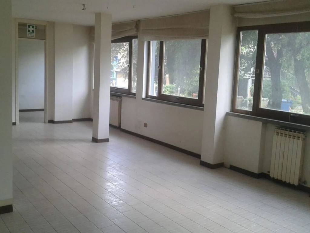 ufficio in vendita a Vinci in zona Sovigliana