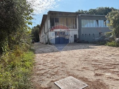 ufficio in vendita a Vinci in zona Mercatale