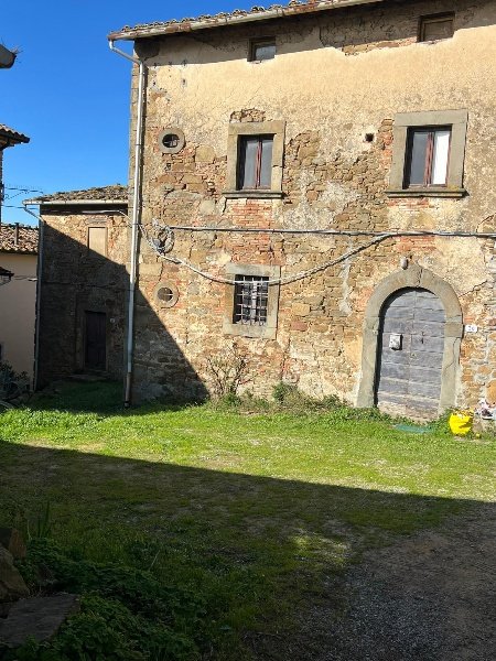 casa indipendente in vendita a Vinci in zona Faltognano