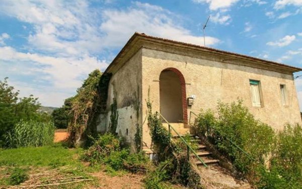 casa indipendente in vendita a Vinci