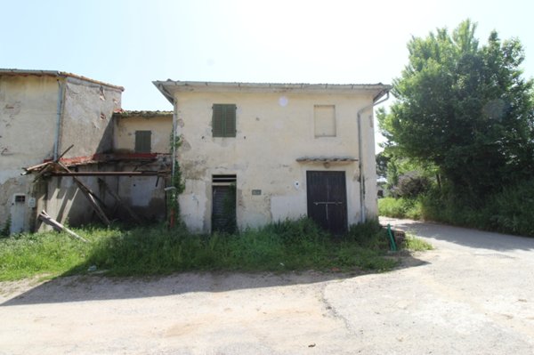 casa indipendente in vendita a Vinci in zona Toiano