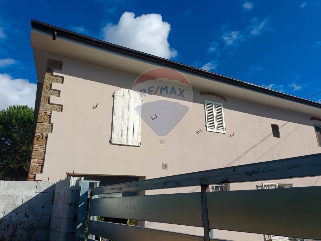 appartamento in vendita a Vinci in zona Faltognano