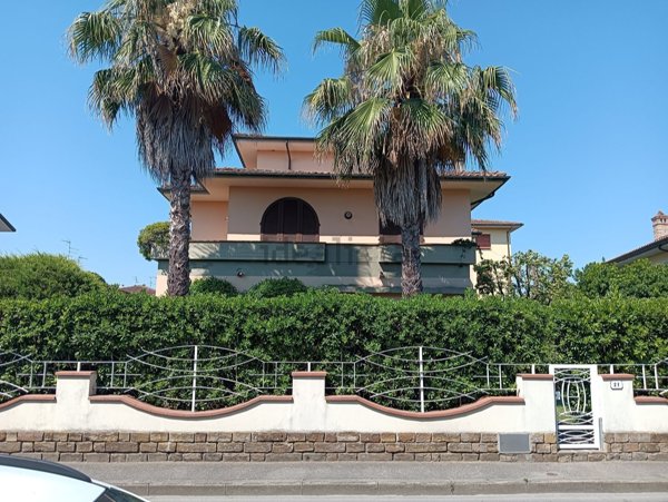 casa indipendente in vendita a Vinci