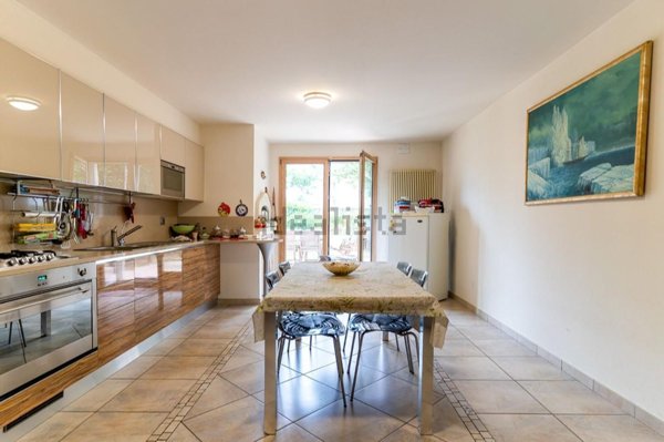 casa indipendente in vendita a Vinci in zona Spicchio