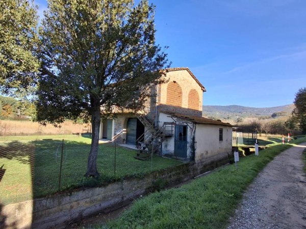 casa indipendente in vendita a Vinci