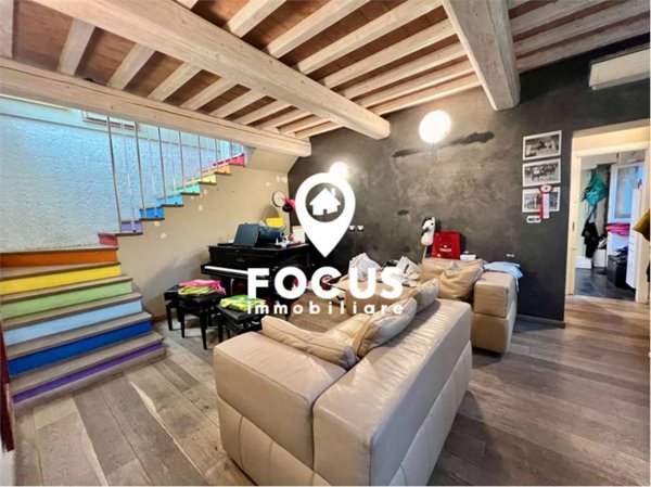 casa indipendente in vendita a Vinci