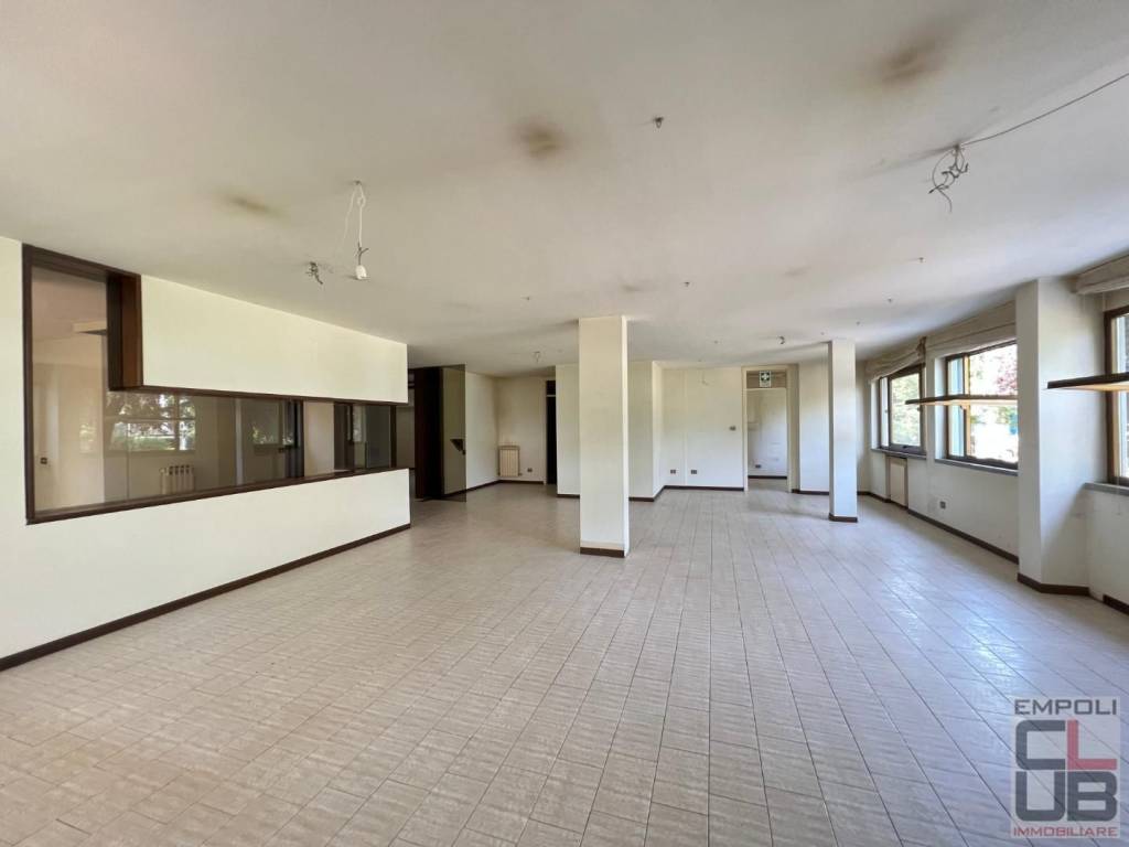 ufficio in vendita a Vinci in zona Sovigliana