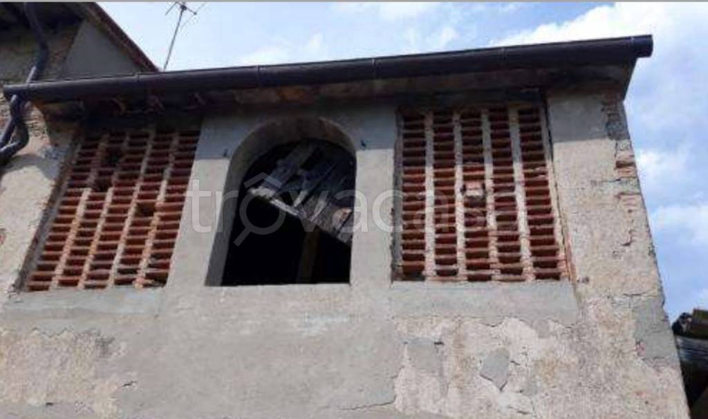 locale commerciale in vendita a Vinci in zona Collegonzi