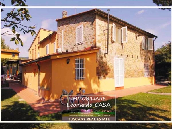 casa indipendente in vendita a Vinci